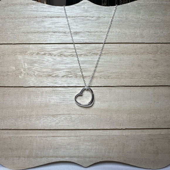 925 Silver Heart Necklace - Picture 5 of 6